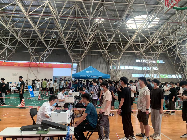 A登記區排隊.jpg